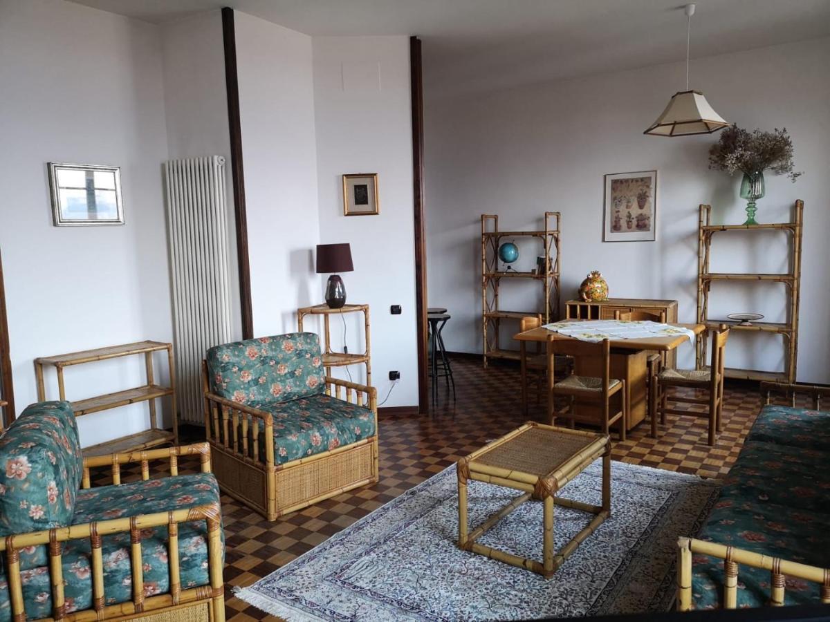 Appartamento Le Due Rocche Arona Kültér fotó